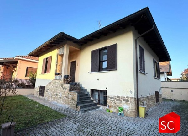 casa indipendente in vendita a Vigevano