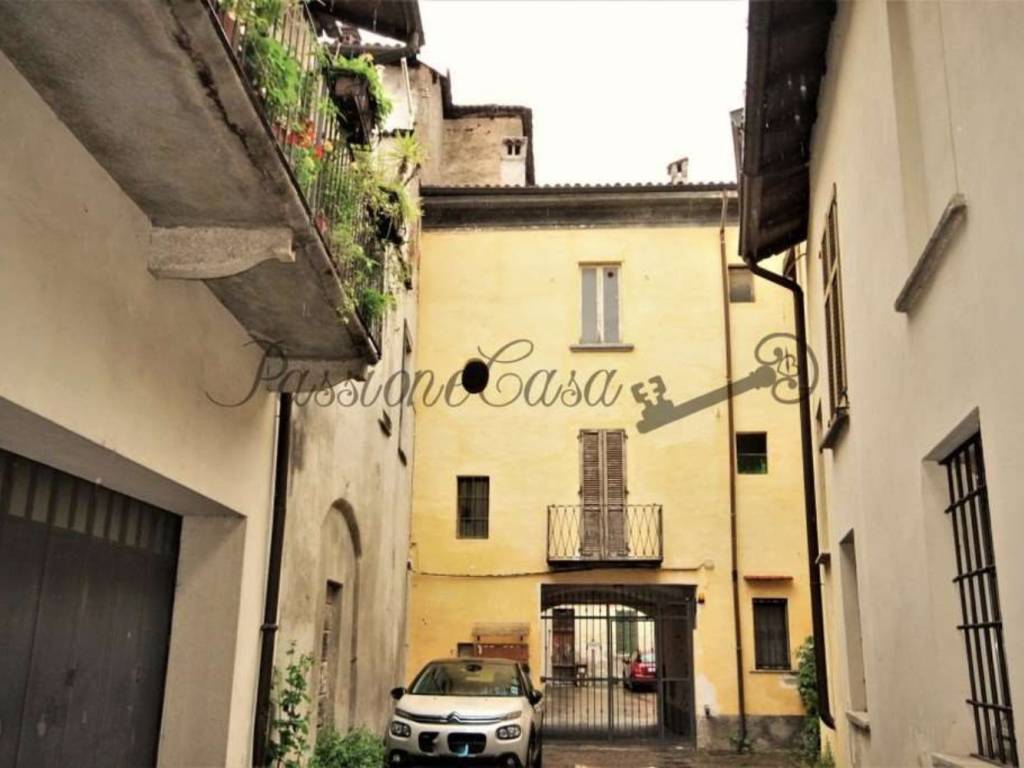 intera palazzina in vendita a Vigevano