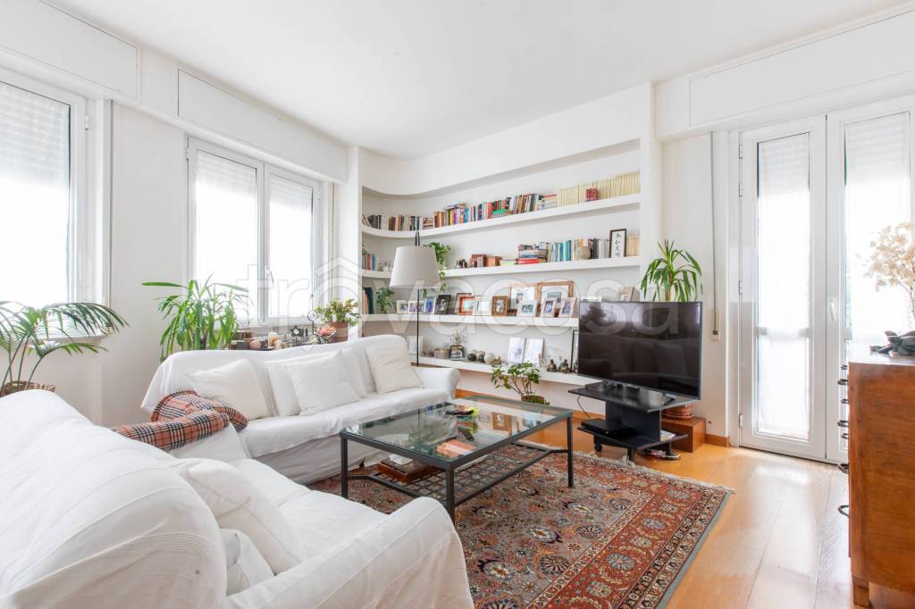 casa indipendente in vendita a Vigevano
