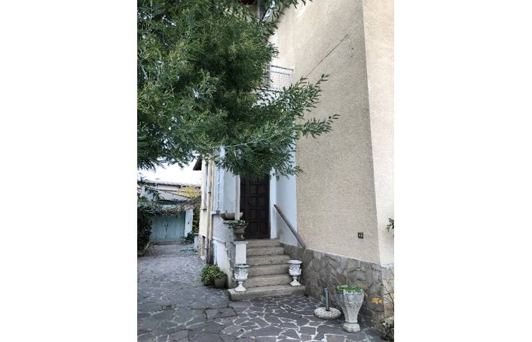 casa indipendente in vendita a Vigevano