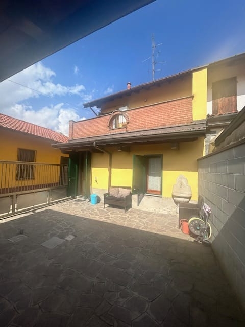 casa indipendente in vendita a Vigevano