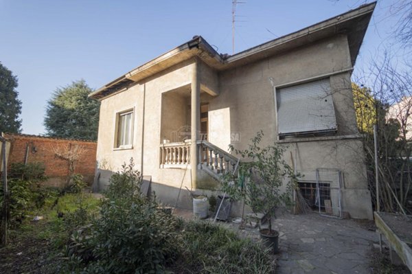 casa indipendente in vendita a Vigevano