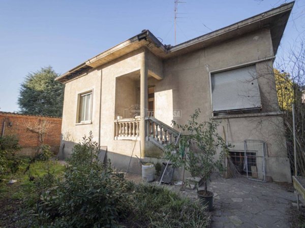casa indipendente in vendita a Vigevano