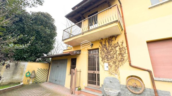 casa indipendente in vendita a Vigevano