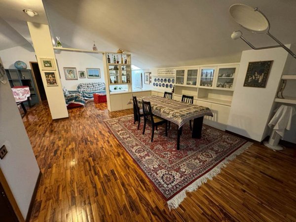 casa indipendente in vendita a Vigevano