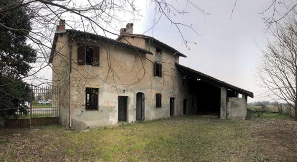 casa indipendente in vendita a Vigevano