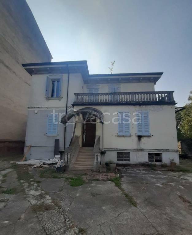 casa indipendente in vendita a Vigevano