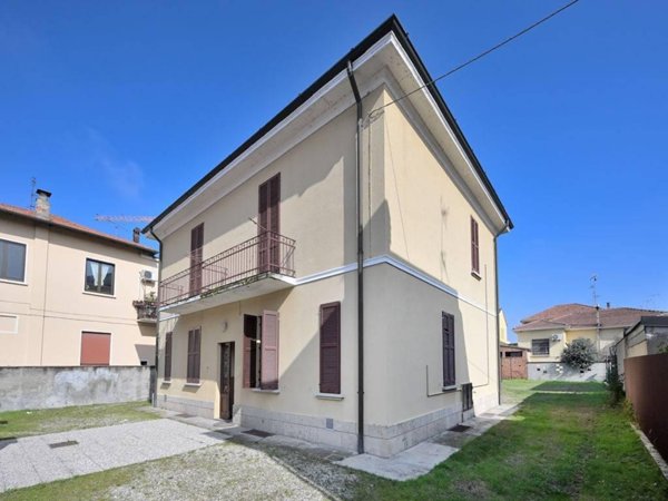 casa indipendente in vendita a Vigevano