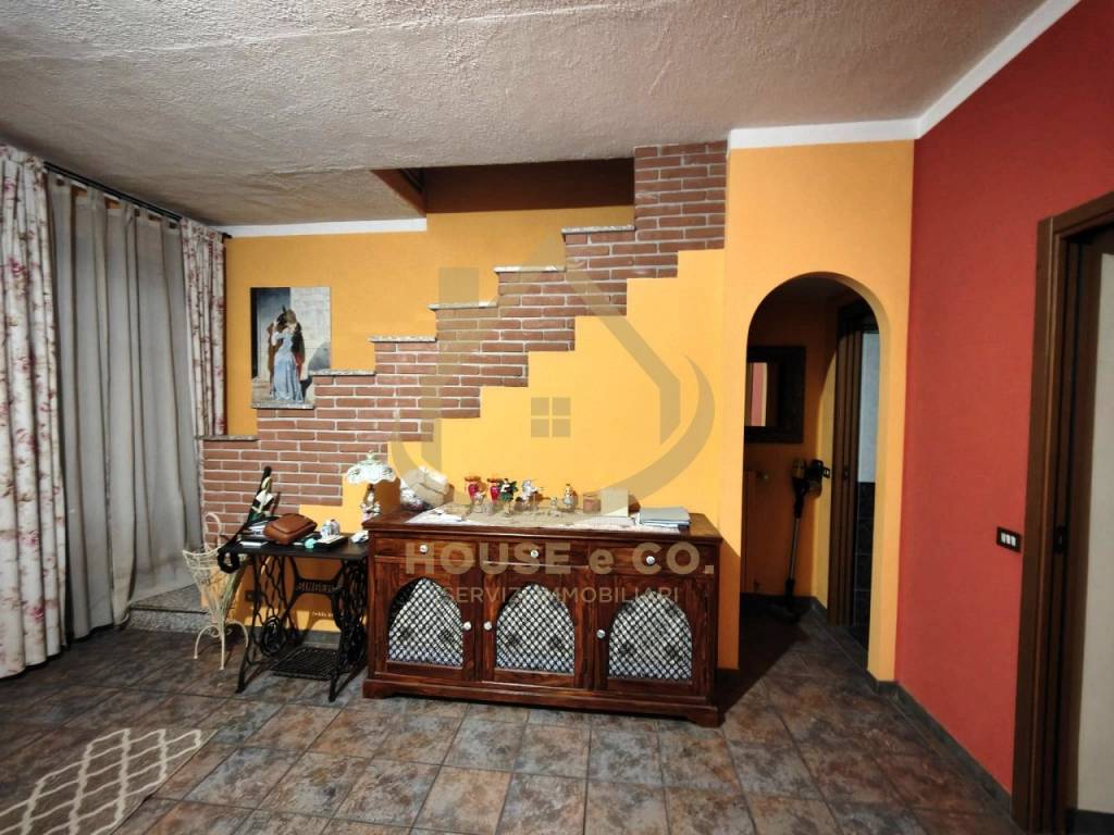 casa indipendente in vendita a Vigevano
