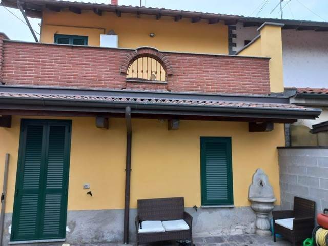 casa indipendente in vendita a Vigevano