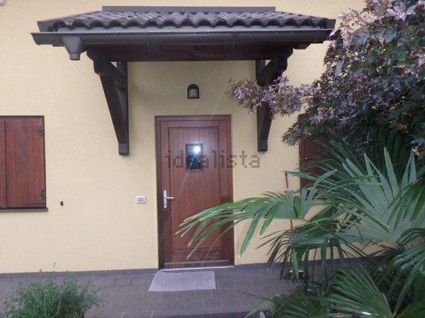 casa indipendente in vendita a Vigevano