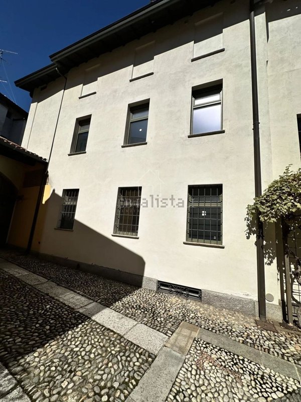 casa indipendente in vendita a Vigevano