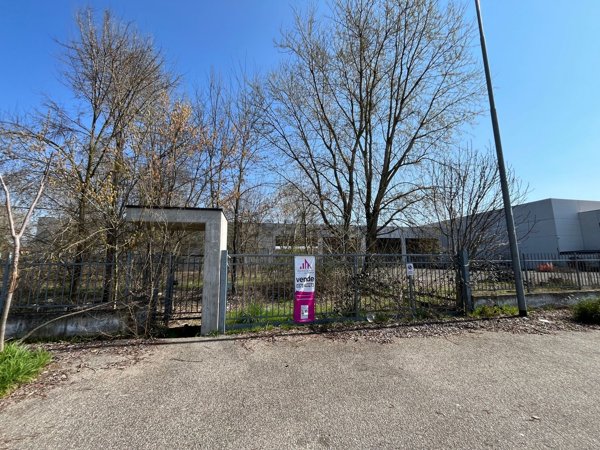 capannone in vendita a Vigevano