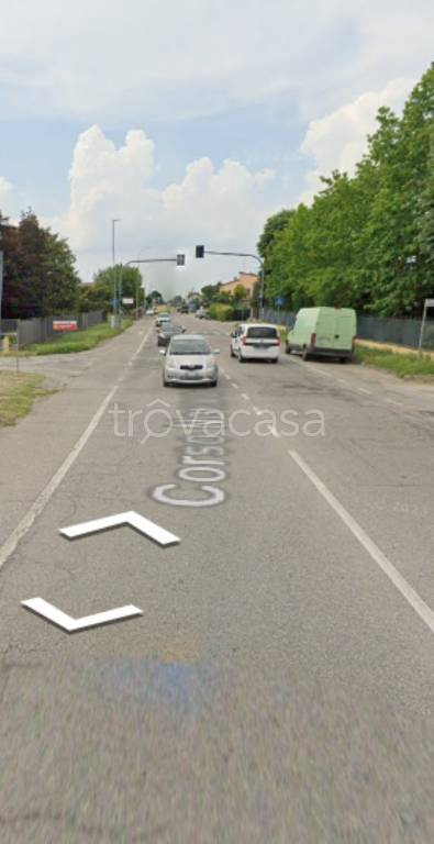 negozio in vendita a Vigevano