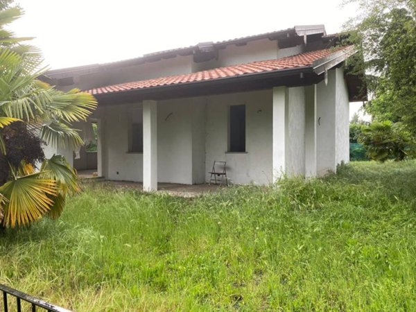 casa indipendente in vendita a Vigevano