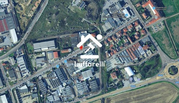 locale commerciale in vendita a Vigevano