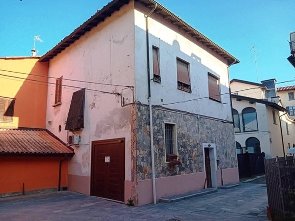 casa indipendente in vendita a Vigevano