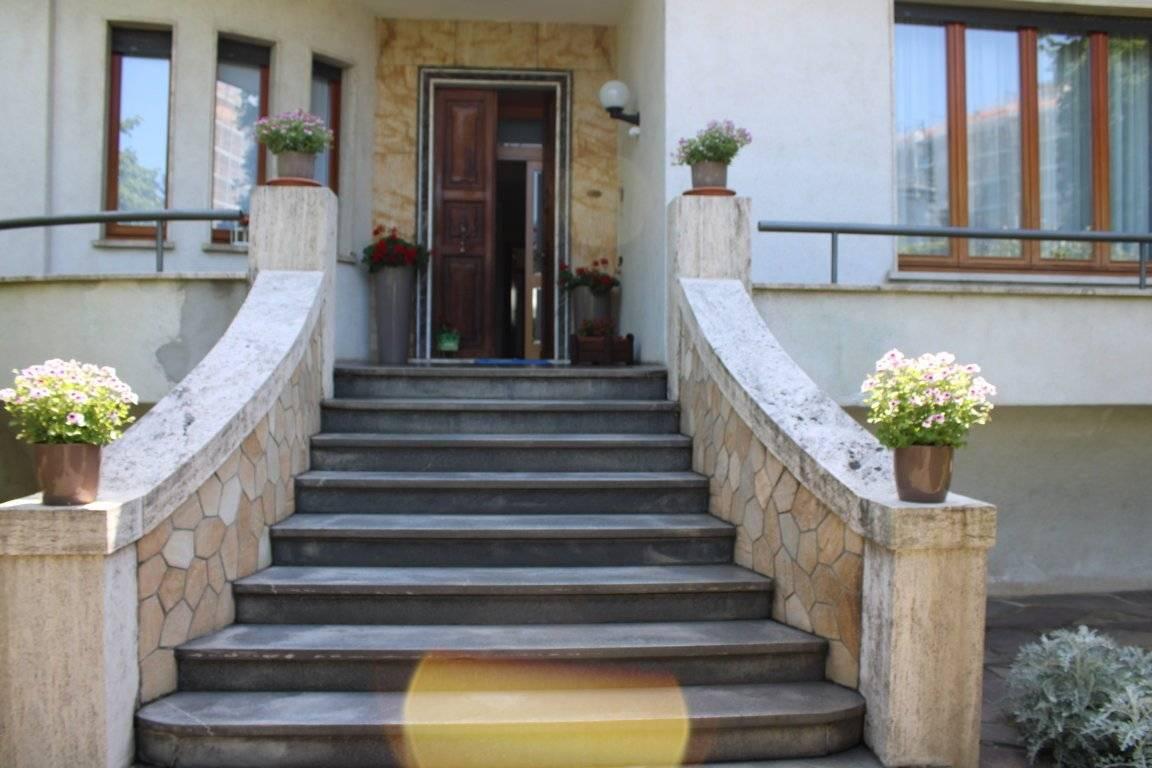 casa indipendente in vendita a Vigevano