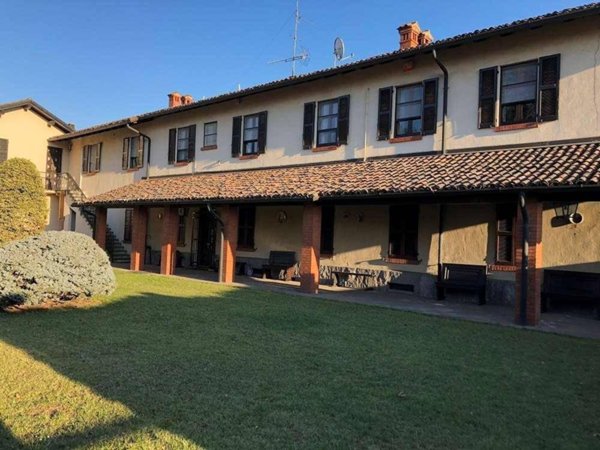 casa indipendente in vendita a Vigevano
