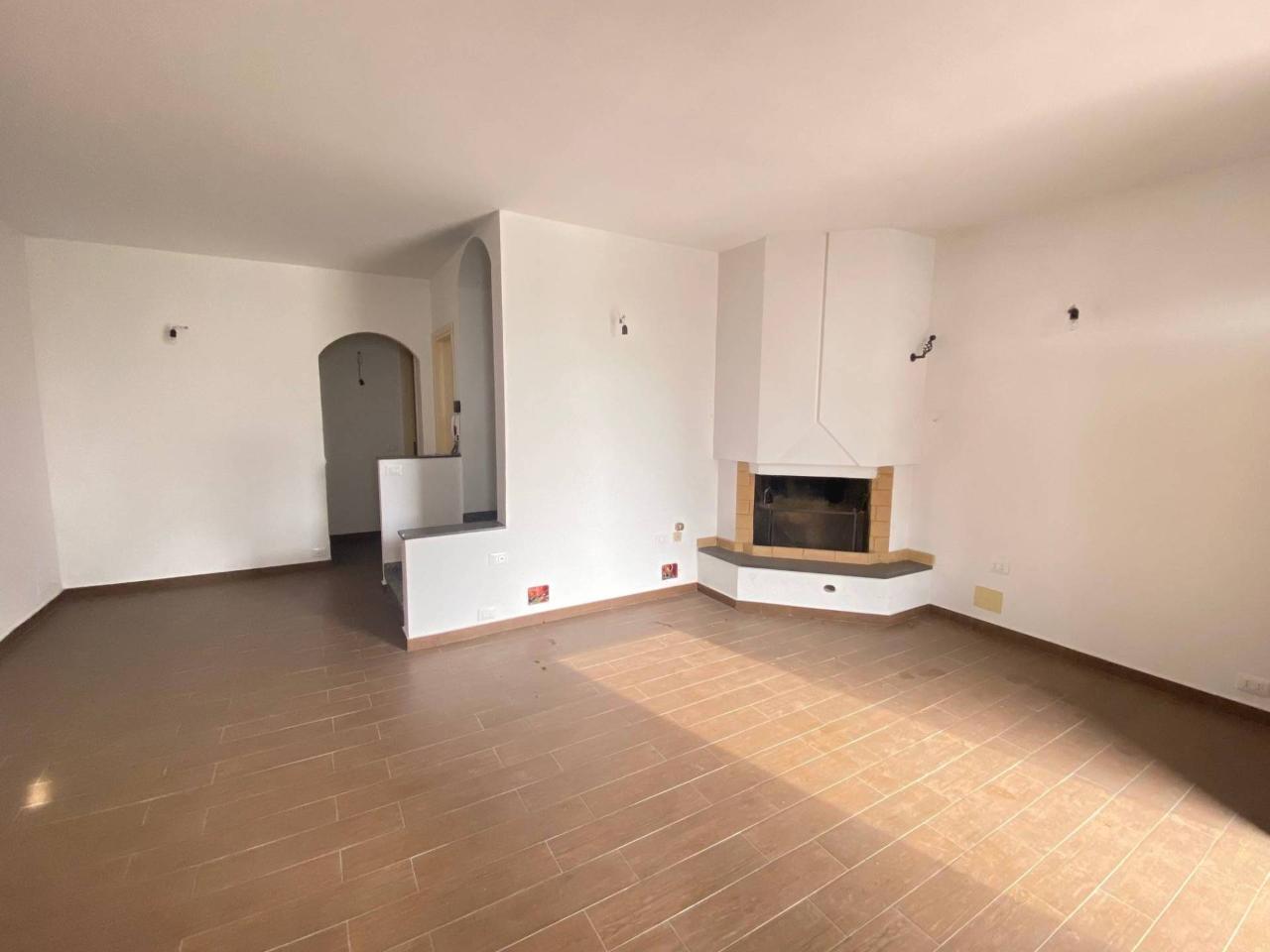 casa indipendente in vendita a Vigevano