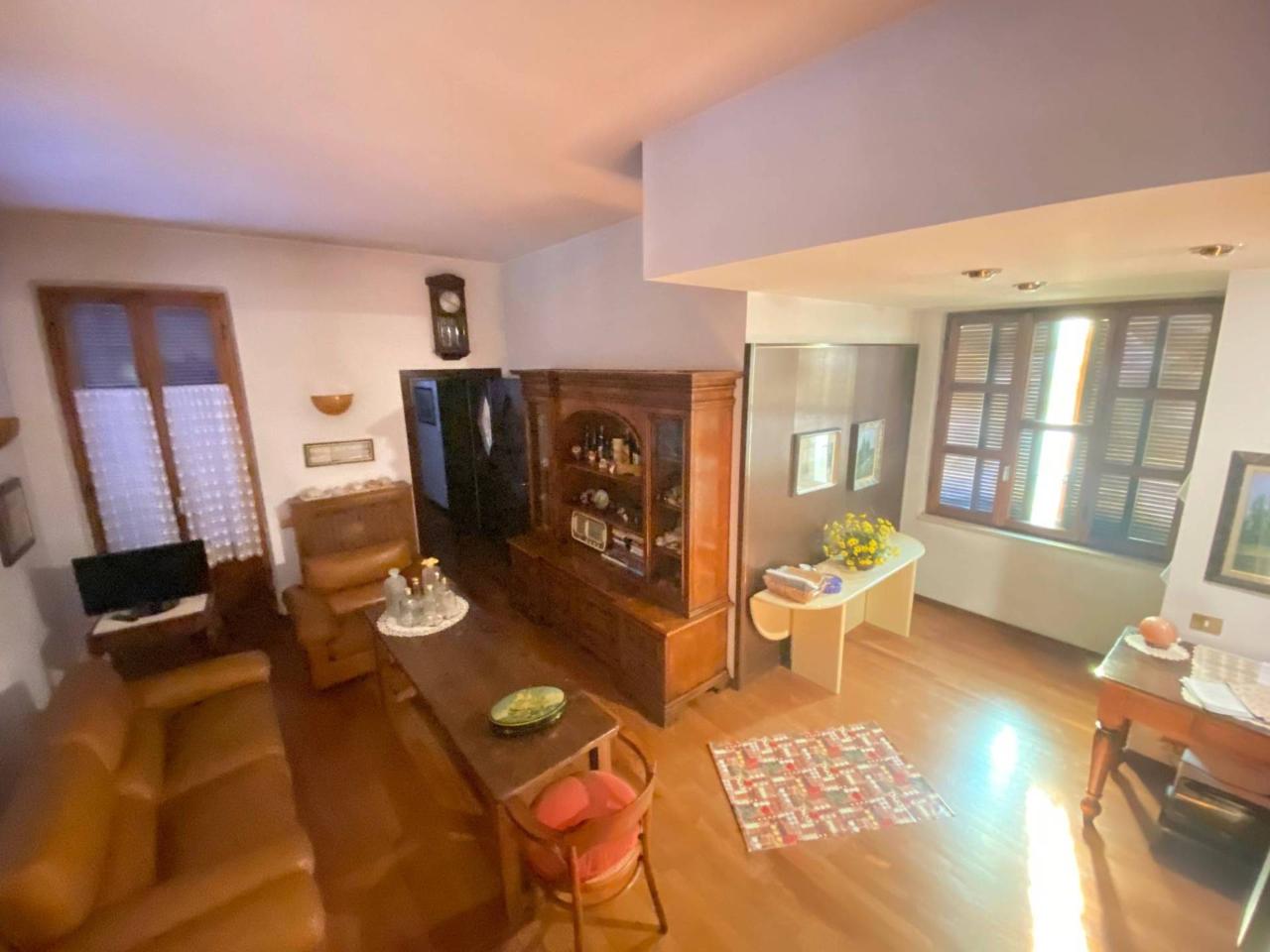 casa indipendente in vendita a Vigevano