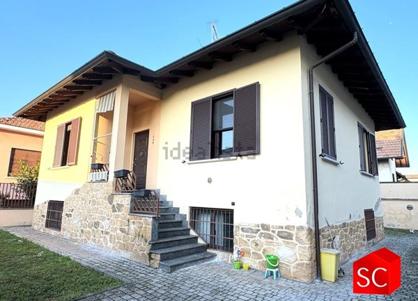 casa indipendente in vendita a Vigevano