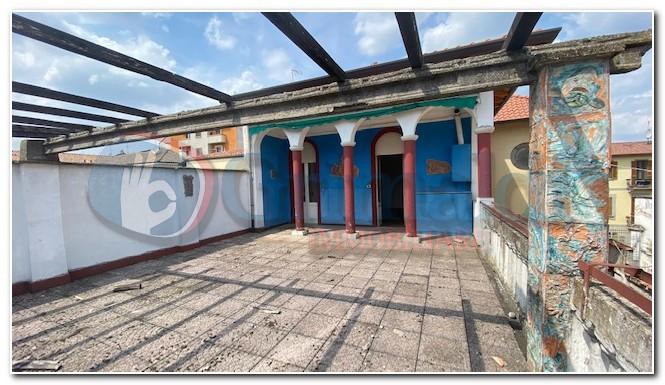 casa indipendente in vendita a Vigevano