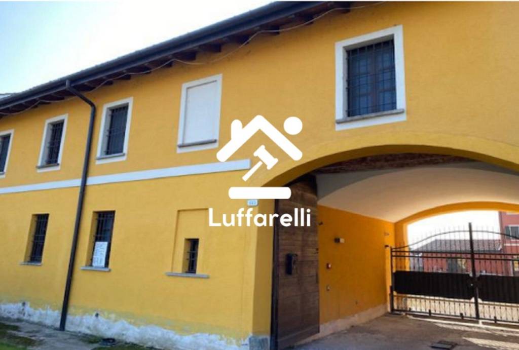 negozio in vendita a Vigevano