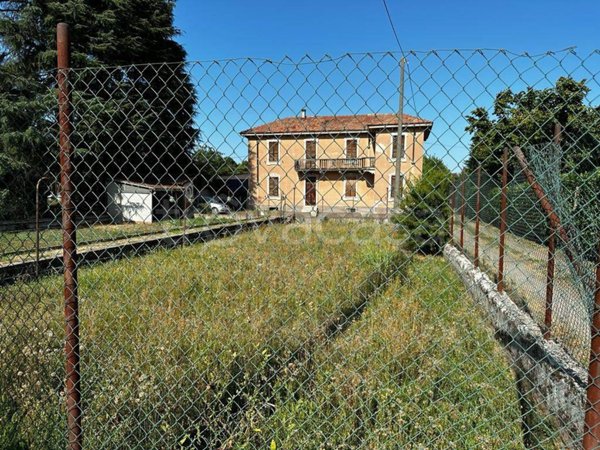 casa indipendente in vendita a Vigevano