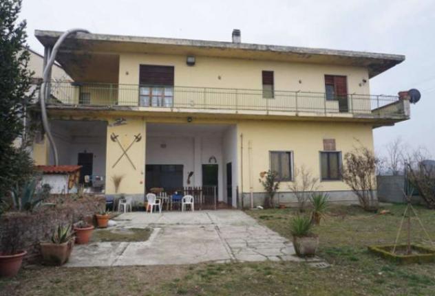 pentavano in vendita a Vigevano in zona Fogliano
