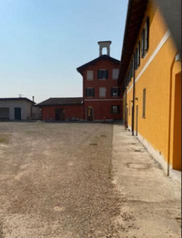 pentavano in vendita a Vigevano in zona Sforzesca