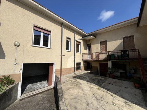 casa indipendente in vendita a Vigevano