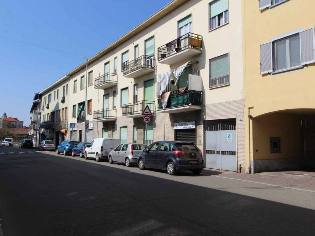 negozio in vendita a Vigevano