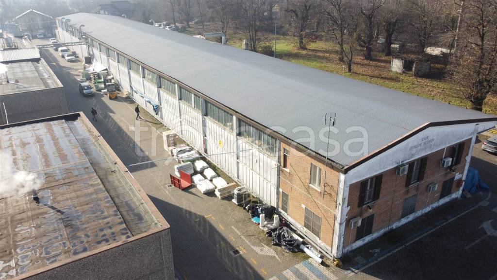 locale commerciale in vendita a Vigevano
