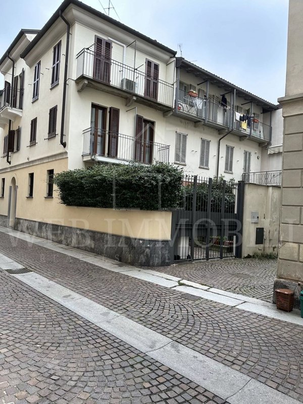 pentavano in vendita a Vigevano