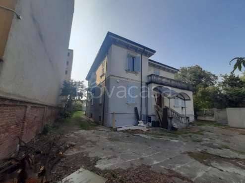 casa indipendente in vendita a Vigevano