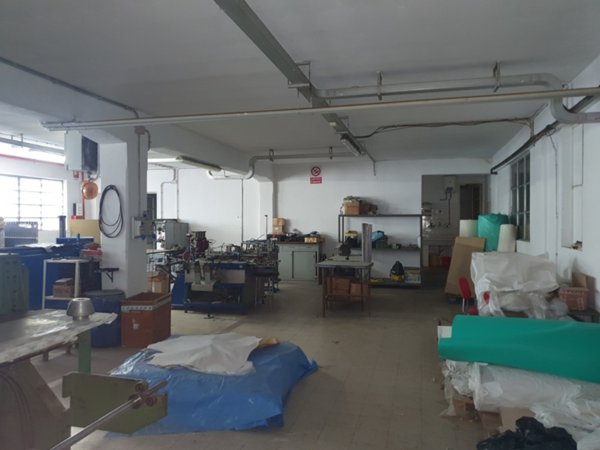 capannone in vendita a Vigevano