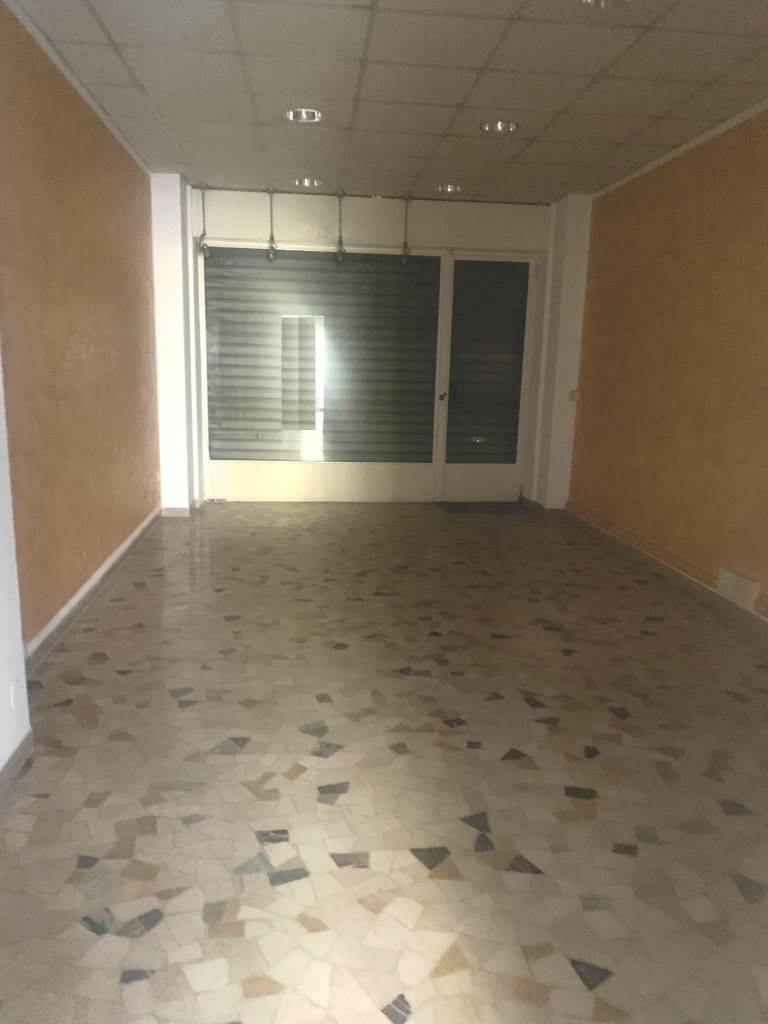 negozio in vendita a Vigevano
