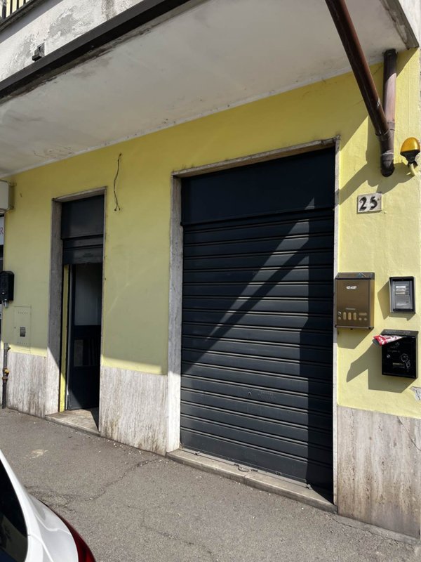 negozio in vendita a Vigevano