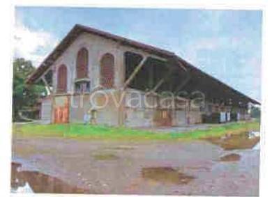 locale commerciale in vendita a Vigevano