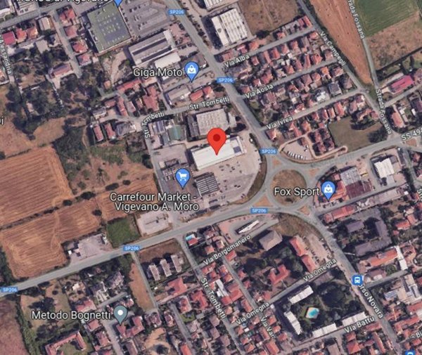 locale commerciale in vendita a Vigevano
