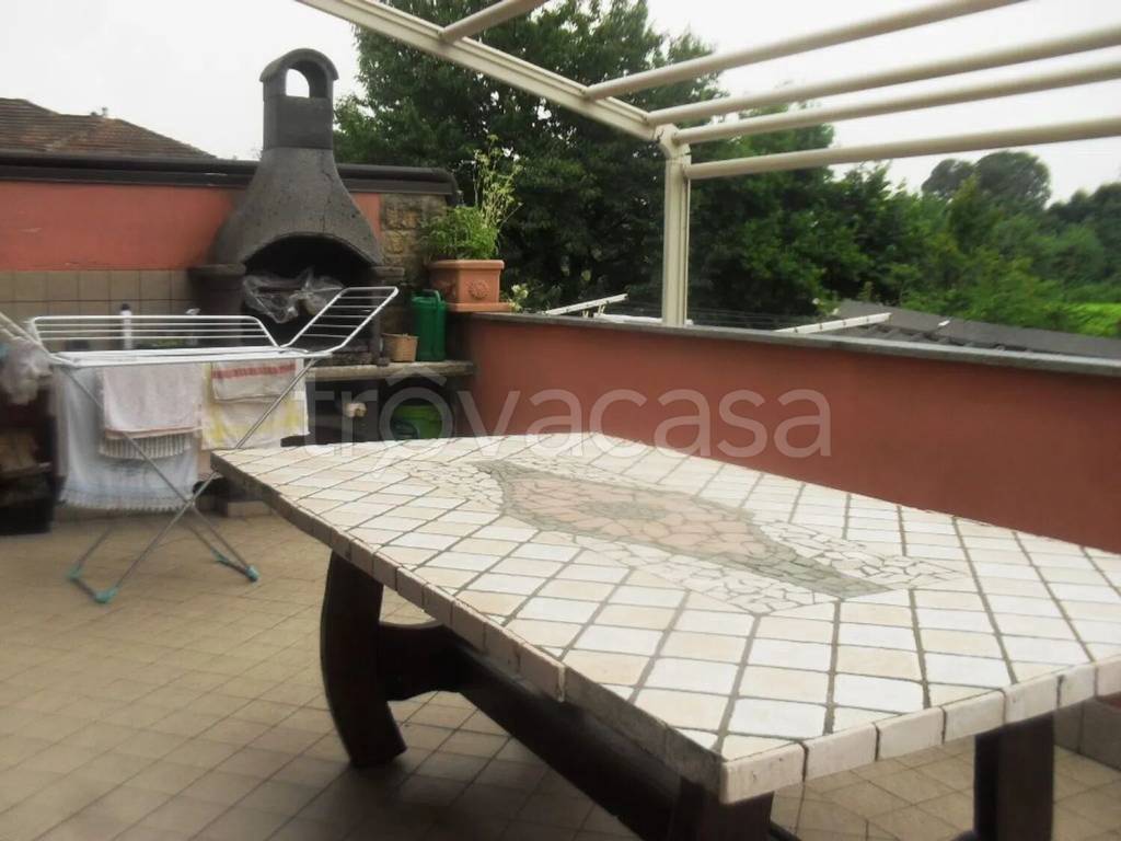 casa indipendente in vendita a Vigevano