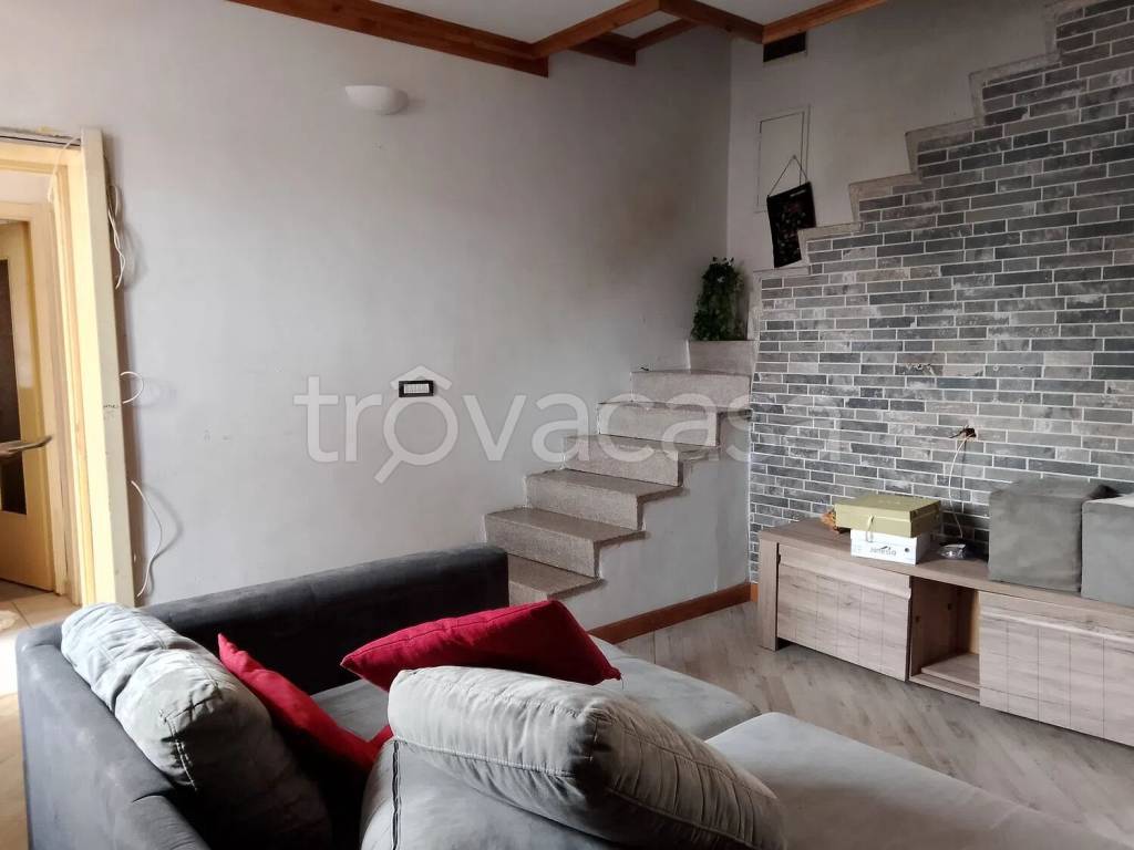casa indipendente in vendita a Vigevano