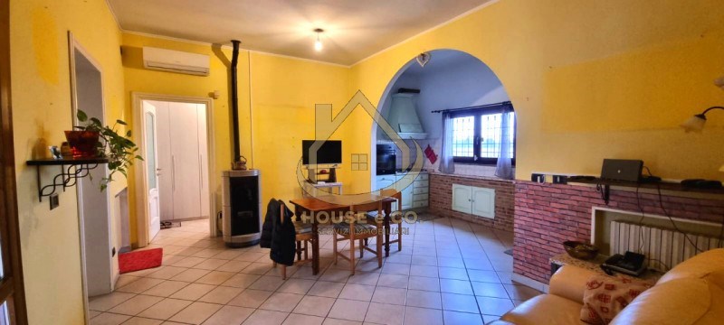 casa indipendente in vendita a Vigevano