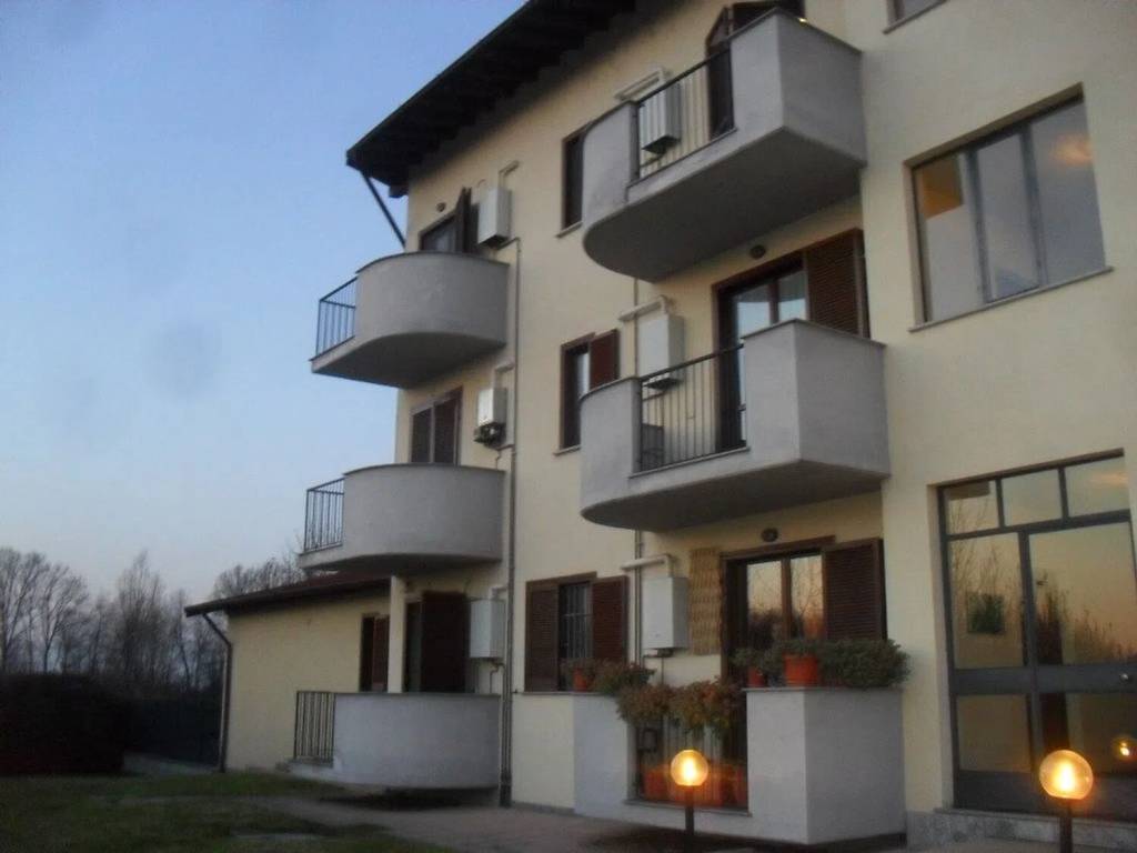 appartamento in vendita a Vigevano in zona Piccolini