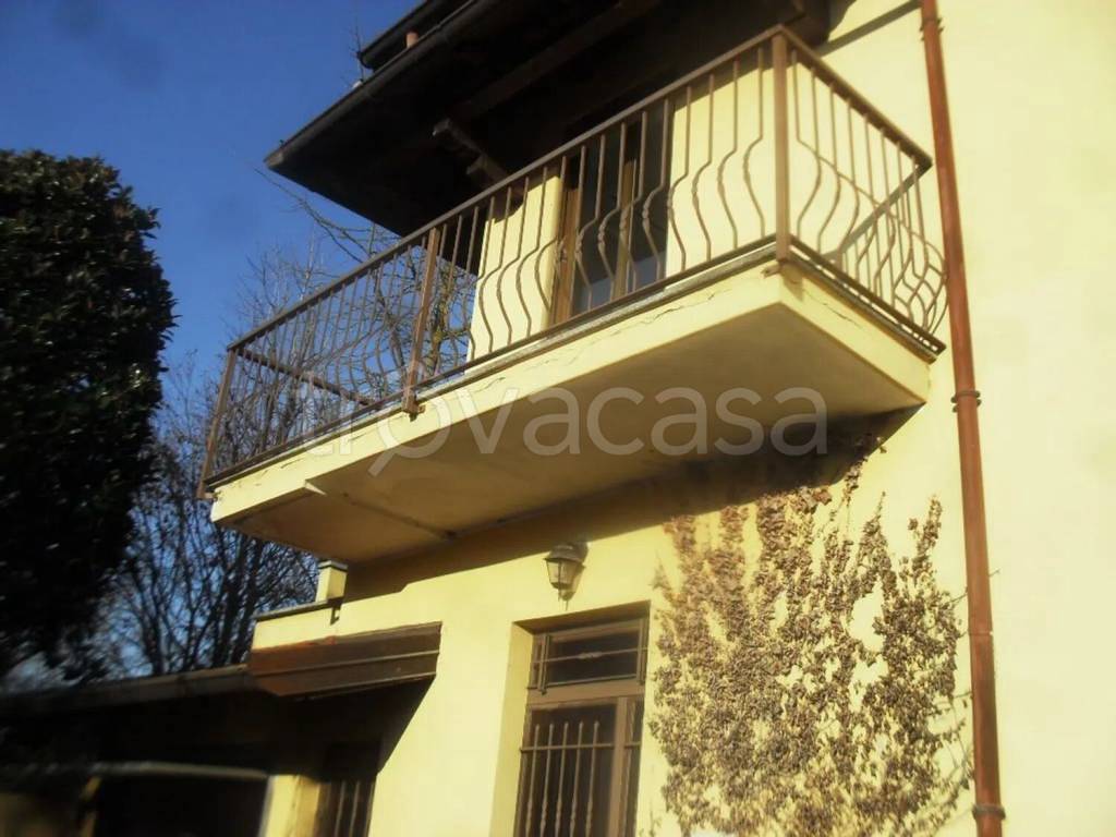 casa indipendente in vendita a Vigevano