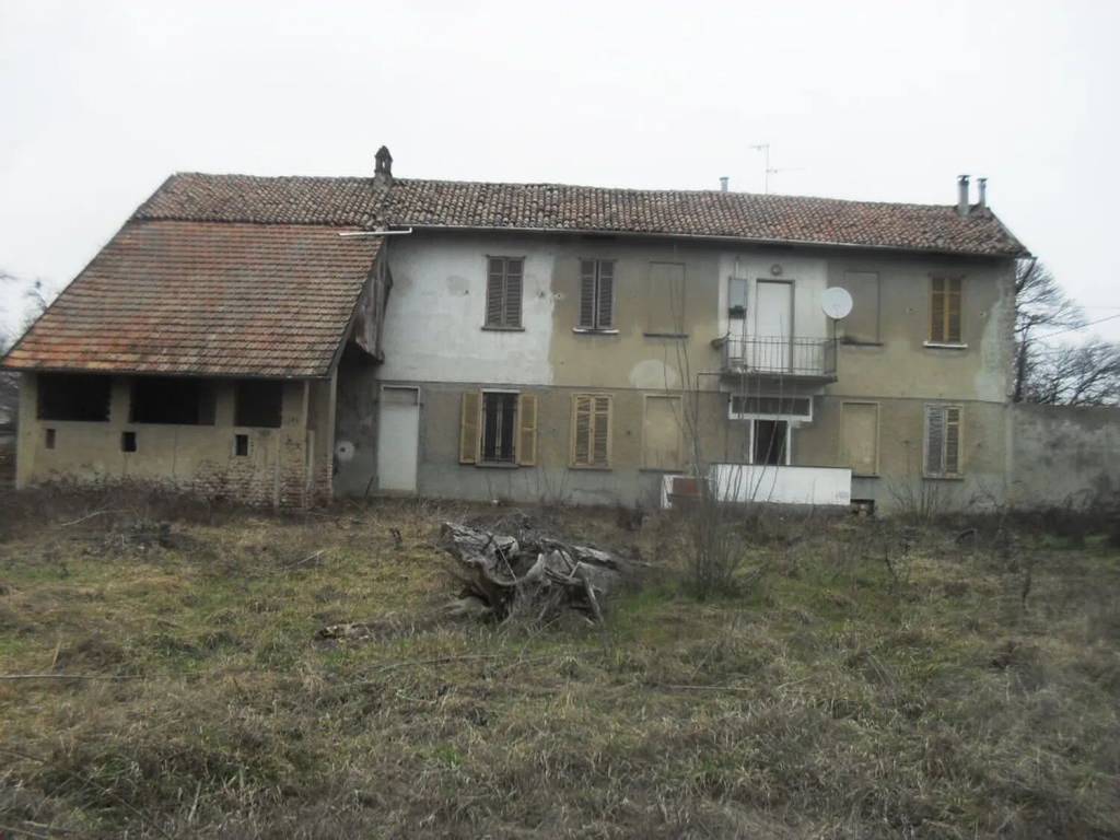 casa indipendente in vendita a Vigevano