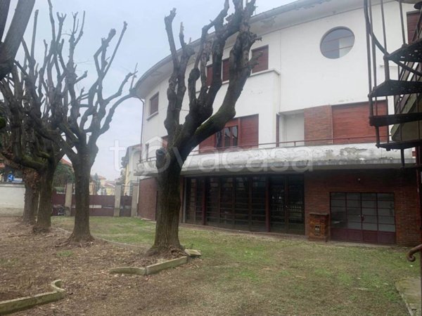 casa indipendente in vendita a Vigevano