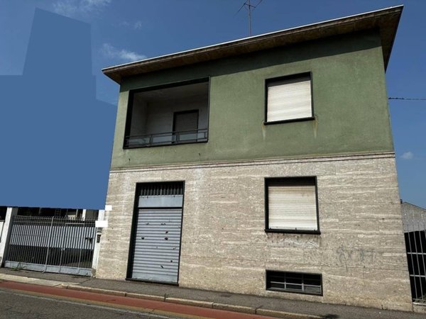 casa indipendente in vendita a Vigevano