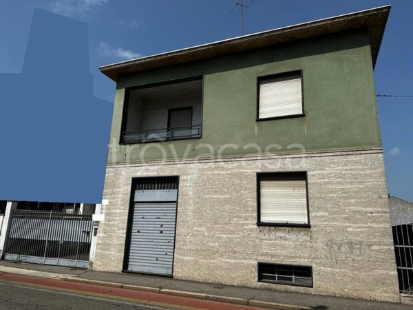casa indipendente in vendita a Vigevano